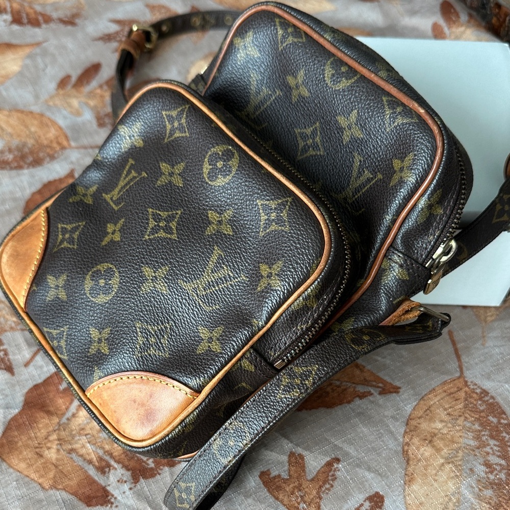 LV Amazone Vintage Crossbody Bag